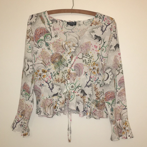 Topshop PETITE Tops - {Topshop} Petite Floral Crop Top